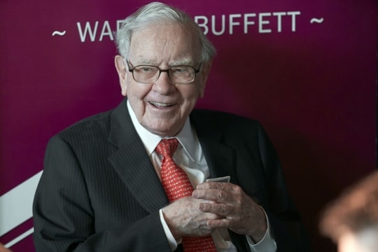 Tỷ phú Warren Buffett bán hết toàn bộ cổ phiếu của loạt doanh nghiệp bluechip