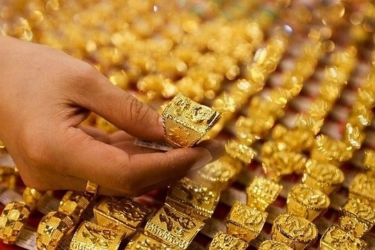 Giá vàng hôm nay 24/11/2023: Giá vàng bất ngờ quay đầu giảm mạnh