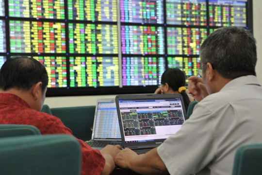 VNMidcap hút dòng tiền mạnh mẽ, hiệu suất “vượt mặt” VN30 trong vài tháng gần đây