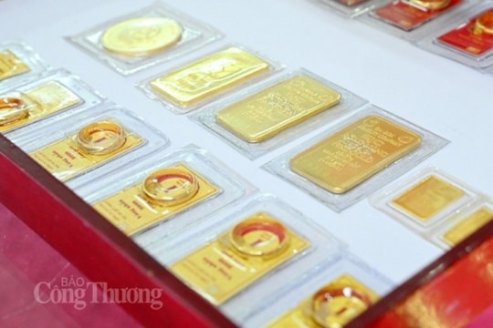 Giá vàng hôm nay 29/11/2023: Giá vàng tăng dựng đứng lên 73,6 triệu đồng/lượng