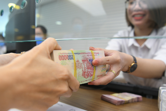 Người gửi tiền nên quan tâm các kênh đầu tư khác trong bối cảnh lãi suất giảm