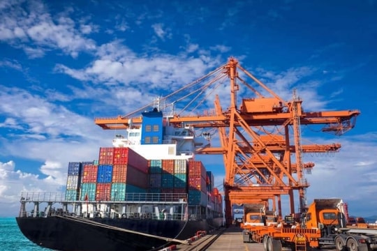 Xuất siêu lập đỉnh mới năm thứ 8 liên tiếp, ước đạt gần 30 tỷ USD trong năm 2023