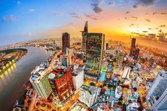 Chuyên gia: Năm 2024, Việt Nam cần tiếp tục dựa trên 3 động lực chính là xuất khẩu, thị trường nội địa, đầu tư công
