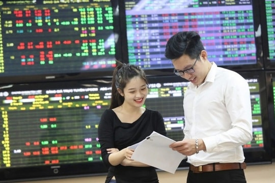 Điểm tên loạt cổ phiếu sắp chào sàn chứng khoán đầu năm 2024
