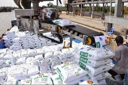 Xuất khẩu phân bón của Việt Nam thu về hơn 420 triệu USD