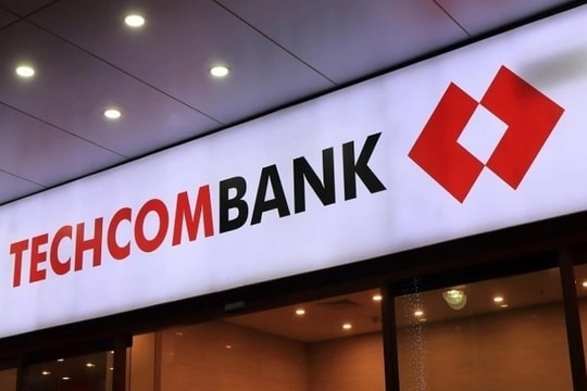Techcombank là ngân hàng đầu tiên giảm lãi suất trong tháng 10