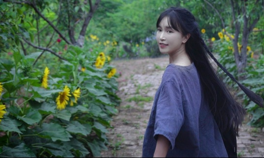 “Tiên nữ đồng quê” Lý Tử Thất trở lại và lời khuyên khiến cả Weibo dậy sóng