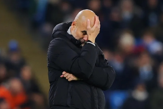 Manchester City tụt xuống vị trí 15 trên BXH, "khủng hoảng" trước cuộc đại chiến với Liverpool