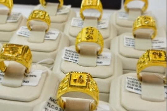 Giá vàng nhẫn hôm nay 27/11: Vàng nhẫn bật tăng trở lại, nhà đầu tư đón cơ hội mới