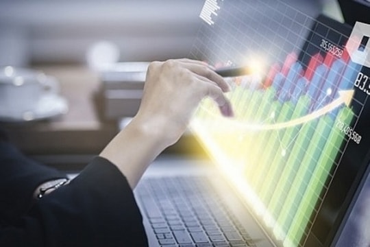 VN-Index tăng hơn 5 điểm, nhóm bảo hiểm và công nghệ dẫn dắt đà hồi phục