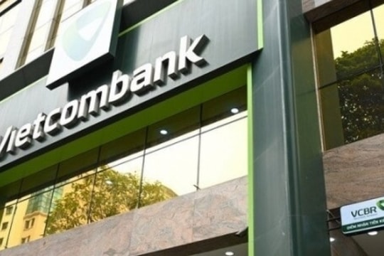 Bản tin tài chính - ngân hàng 2/12: Vietcombank được duyệt tăng vốn, Nam A Bank bổ nhiệm 3 Phó TGĐ