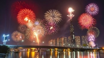 Địa điểm bắn pháo hoa Tết Dương lịch 2025: Các thành phố lớn rực rỡ chào năm mới
