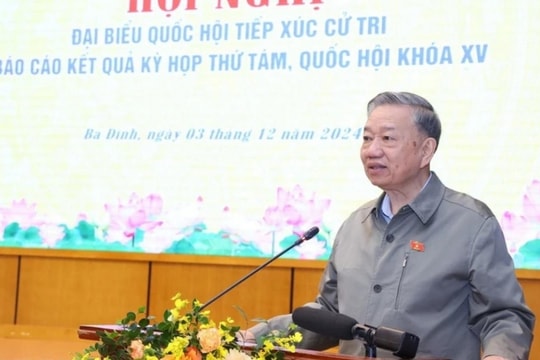 Tổng Bí thư: Kiện toàn bộ máy chính trị với tinh thần “vừa chạy vừa xếp hàng”