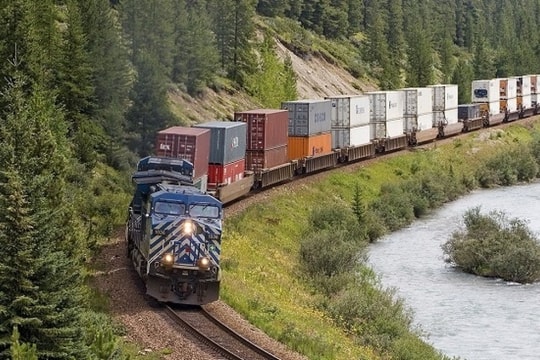 Kỳ vọng vận tải đường sắt thay thế đường biển trong xuất khẩu hàng hóa sang châu Âu