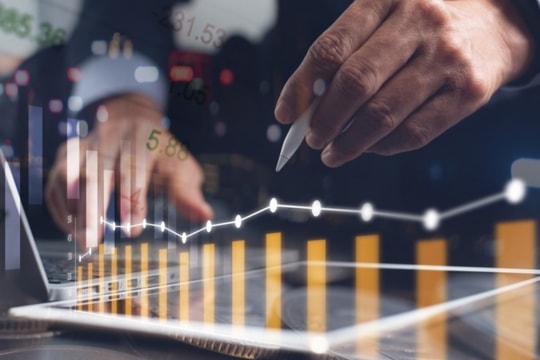 Dòng tiền trở lại mạnh mẽ, VN-Index vượt mốc 1.274 điểm