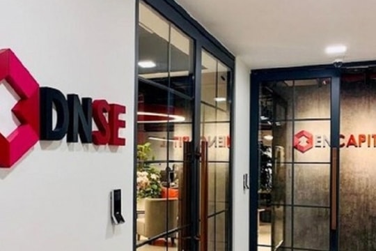 DNSE điều chỉnh kế hoạch chào bán trái phiếu, lãi suất kết hợp cố định và thả nổi