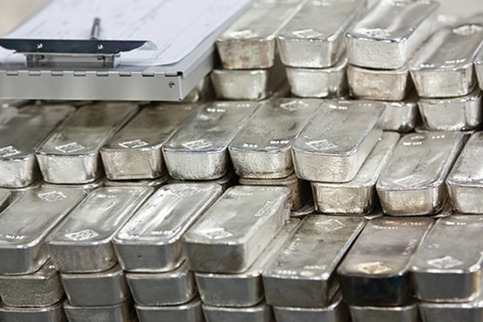 Giá bạc hôm nay 8/12/2024: Giá bạc giảm nhẹ, giá vàng ổn định