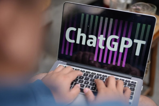 ChatGPT đe dọa vị trí thống trị của Google trong lĩnh vực tìm kiếm trực tuyến