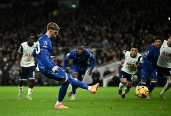 Kết quả trận đấu Tottenham vs Chelsea: Ngược dòng thắng thuyết phục 4-3, The Blue áp sát Liverpool trên bảng xếp hạng