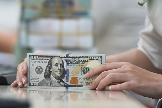 Tỷ giá USD hôm nay 10/12/2024: Ngược chiều tăng nhẹ