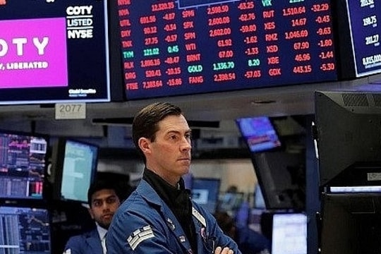 Chứng khoán Mỹ giảm điểm khi nhà đầu tư chờ báo cáo CPI, cổ phiếu Nvidia và AMD lao dốc