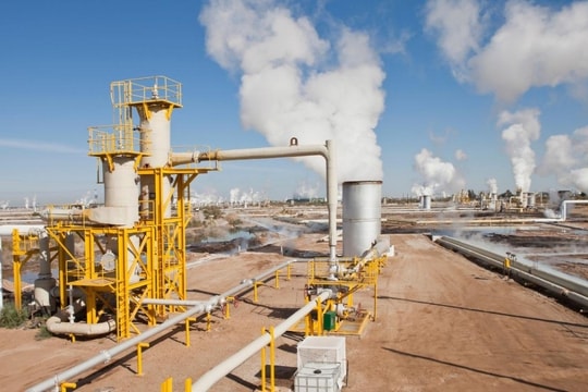 Thị trường hàng hóa ngày 12/12: Giá dầu dẫn dắt, giá bạc chạm đỉnh một tháng