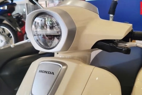 Honda ra mắt mẫu xe máy tay ga mới: Tiện ích vượt tầm giá, đe dọa mọi đối thủ