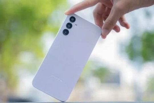 "Món quà đặc biệt" nhà Samsung tặng người dịp cuối năm: Hơn 2 triệu nhưng tính năng nào cũng có