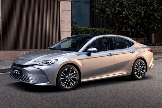 Giá Toyota Camry 2024: Chi tiết từng phiên bản và những nâng cấp đáng chú ý