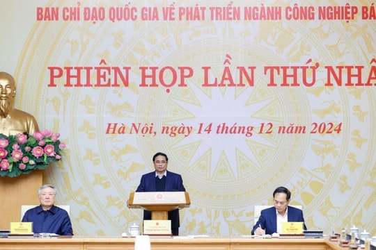 Thủ tướng: Việt Nam có lợi thế chiến lược và quyết tâm phát triển bằng được ngành công nghiệp bán dẫn