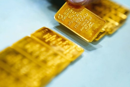 Thị trường kim loại quý hôm nay 15/12/2024: Giá vàng và bạc đồng loạt "lao dốc", thép tiếp tục đi ngang