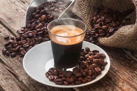 Giá cà phê hôm nay 16/12/2024: Tăng mạnh trở lại, giá Robusta cao nhất thế giới