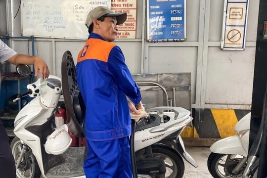 Giá xăng dầu hôm nay 16/12/2024: Dầu thế giới phục hồi mạnh mẽ