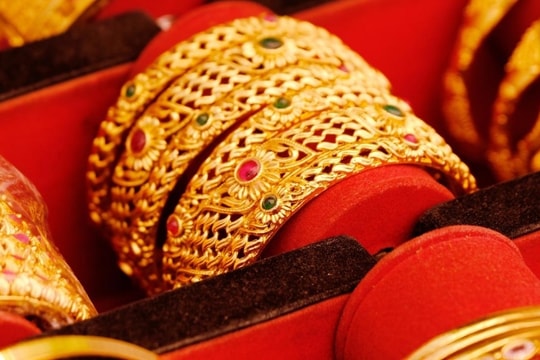 Nhập khẩu vàng tăng mạnh đẩy thâm hụt thương mại Ấn Độ lên mức kỷ lục