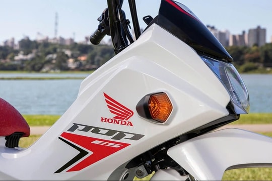 "Đàn em" của xe máy Wave Alpha ra mắt với diện mạo độc lạ: Giá rẻ nhưng không hề tầm thường