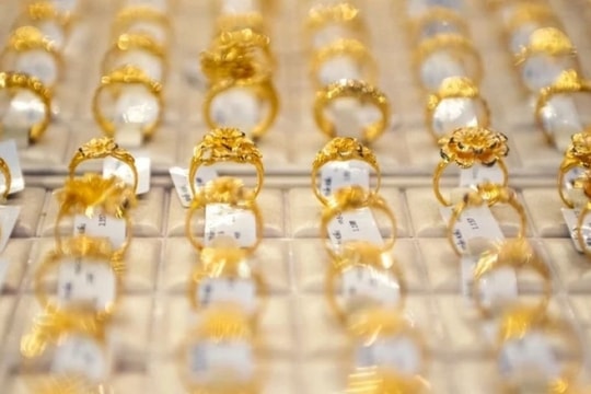 Giá vàng nhẫn hôm nay 20/12: Đà rơi chậm lại, thời điểm mua vào đã tới?