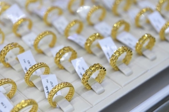 Giá vàng nhẫn hôm nay 21/12: Vàng nhẫn tăng trở lại, sốc với khoản lỗ lên tới 7 triệu đồng/lượng