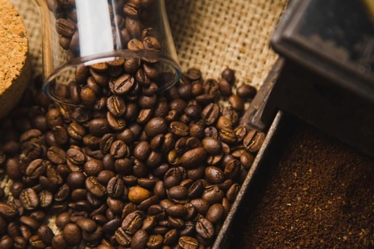 Giá cà phê hôm nay 22/12/2024: Liên tục giảm, giá cà phê Robusta rơi xuống mốc thấp nhất