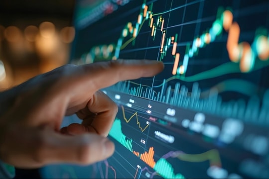 Nhận định chứng khoán 24/12: Bỏ ngỏ xu hướng tăng điểm, NĐT tránh hành động vội vàng