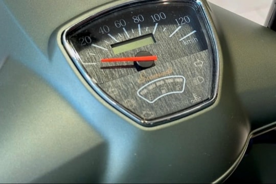 Ra mắt mẫu xe máy tay ga đậm chất cổ điển, giá rẻ mà chất hơn Honda SH Mode