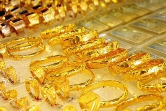 Giá vàng chiều nay 24/12/2024: Biến động bất ngờ, nhà đầu tư "đau đầu" với vàng nhẫn