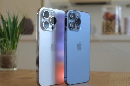 iPhone 16 Pro Max giảm giá cực mạnh cuối năm 2024: Đã đến lúc "xuống tiền"?