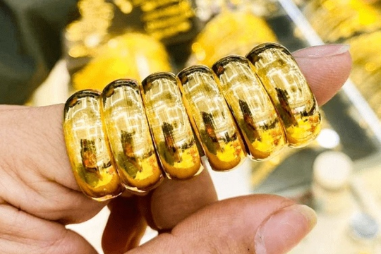 Thị trường kim loại quý hôm nay 29/12/2024: Giá vàng giữ mức cao; bạc và đồng ổn định ngày Chủ Nhật