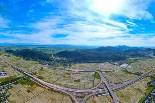 Dấu ấn đầu tư công 2024: Những dự án đưa đất nước vào ‘kỷ nguyên mới’