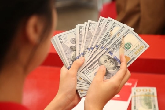 Tỷ giá USD ngày 3/1/2025: Chỉ số DXY đạt đỉnh 2 năm, chuyên gia cảnh báo rủi ro suy giảm