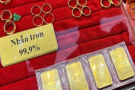 Giá vàng hôm nay 4/1/2025: Vàng nhẫn vẫn "nóng rực", vàng thế giới phát tín hiệu mới