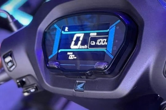 Quên Honda Vision đi, đây mới là mẫu xe máy không "ăn xăng", giá rẻ bất ngờ