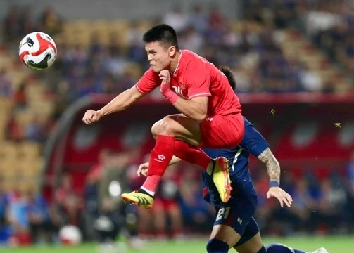 Đội tuyển Việt Nam và câu nói "ăn một quả, trả cục vàng, may túi ba gang, mang theo mà đựng" giống nhau đến lạ thường