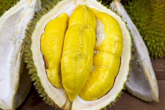 Giá sầu riêng hôm nay 6/1/2025: Thị trường giữ mức cao, giá thu mua sôi động