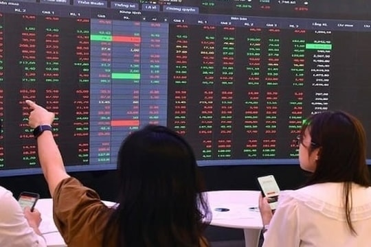 Chứng khoán phiên 7/1 phân hóa rõ nét, BID và NAB dẫn sóng nhóm ngân hàng